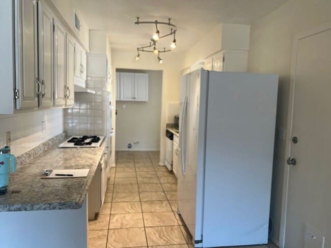 675 Ridgecrest Dr in Kingman, AZ - Building Photo - Building Photo