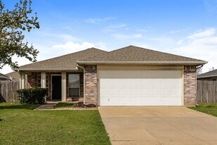 7232 Autumn Glen Dr in Forest Hill, TX - Building Photo