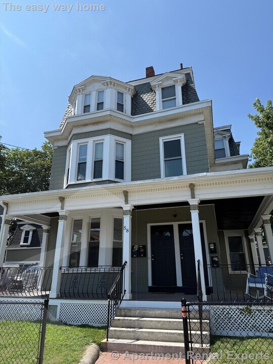 58 Vinal Ave in Somerville, MA - Building Photo