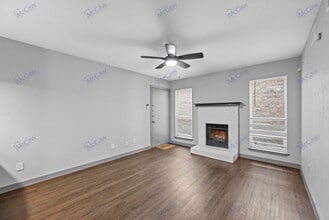 9520 Royal Ln in Dallas, TX - Building Photo - Building Photo