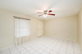 8911 McPherson Rd, Unit 3B in Laredo, TX - Building Photo - Building Photo