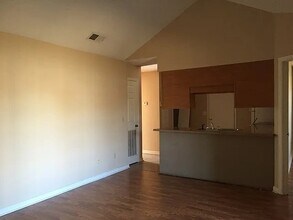 1646 Latham Ct in Hinesville, GA - Building Photo - Building Photo