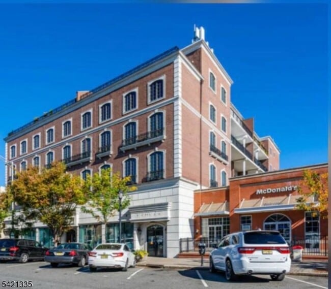 property at 53 W Palisade Ave