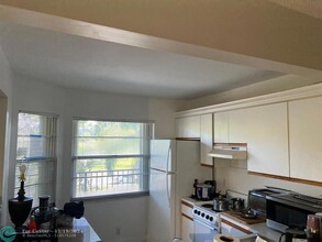 1300 SW 130th Ave in Pembroke Pines, FL - Building Photo - Building Photo