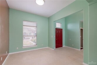 20 W Rhin Dr in Edinburg, TX - Building Photo - Building Photo