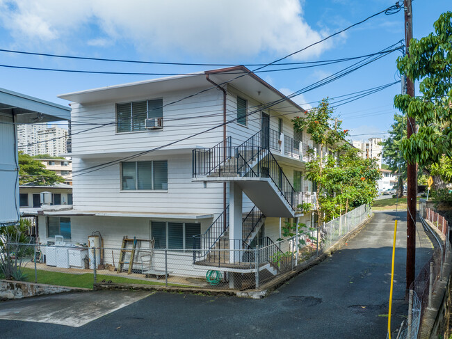 1651 Mott-Smith Dr in Honolulu, HI - Building Photo - Building Photo