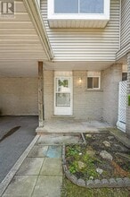 125 Sekura Crescent in Cambridge, ON - Building Photo - Building Photo