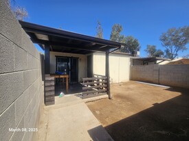 3646 N 69th Ave, Unit 58 in Phoenix, AZ - Building Photo