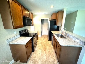 230 Crown Blvd in Melbourne, FL - Building Photo - Building Photo