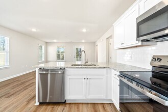 1177 Douglas St in Opelika, AL - Building Photo - Building Photo