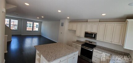 41 Audley St in North Brunswick, NJ - Building Photo - Building Photo