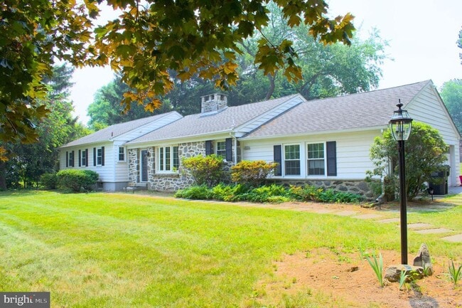 property at 414 Warren Rd