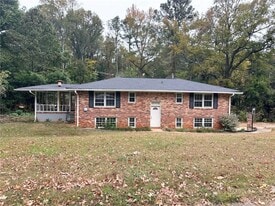 4016 Shady Oak Ct in Doraville, GA - Building Photo