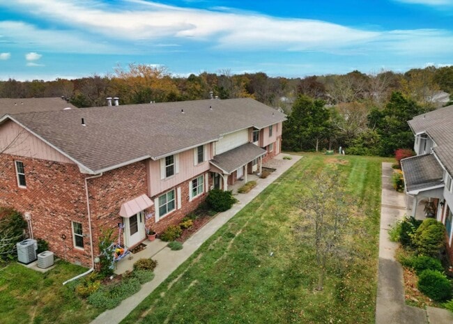 property at 1704 Lakewood Dr