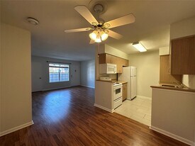 2350 Bering Dr in Houston, TX - Building Photo