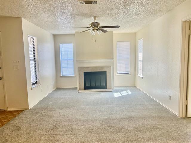 411 Crestline Dr in Arlington, TX - Building Photo