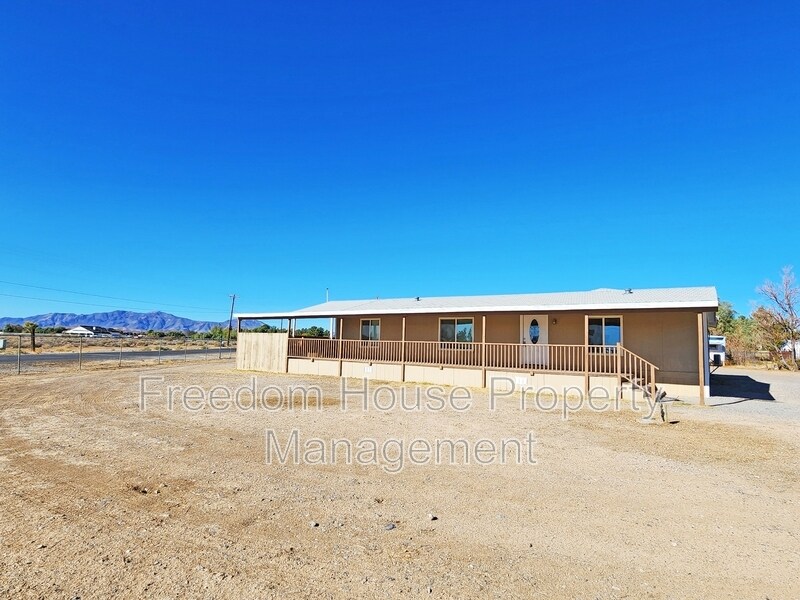 1270 Landmark Ave in Pahrump, NV - Building Photo