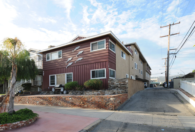 204 Avenue H in Redondo Beach, CA - Building Photo - Building Photo