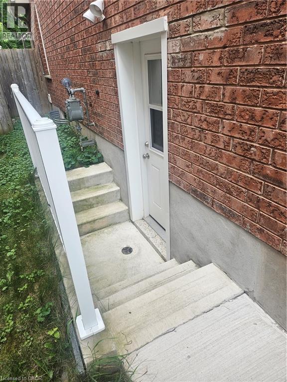 101 Steepleridge St in Kitchener, ON - Building Photo - Building Photo