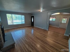 4226 W 4495 S in West Valley City, UT - Building Photo - Building Photo