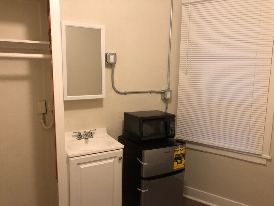 402 Broadway in San Francisco, CA - Building Photo