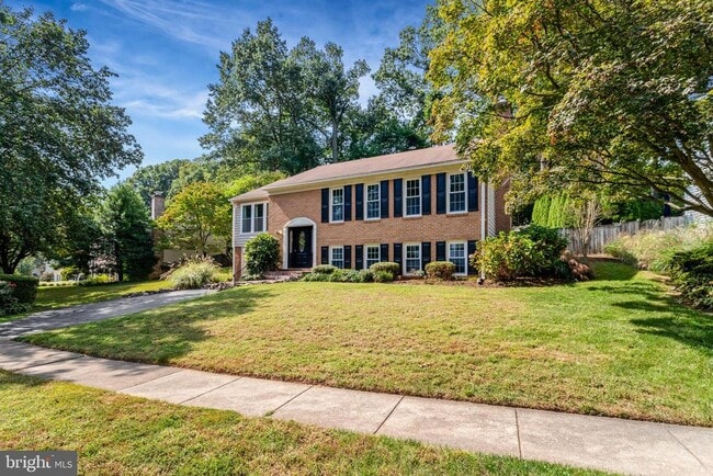 5006 Mignonette Ct in Annandale, VA - Foto de edificio - Building Photo