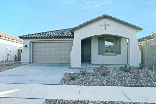 property at 1005 W Finch Dr