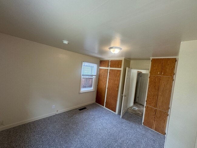 804 S 12th Ave in Yakima, WA - Foto de edificio - Building Photo