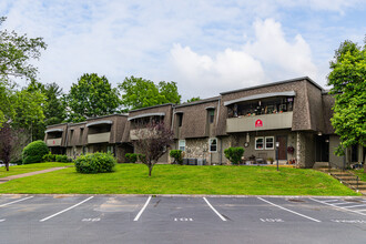 Kingswood Condominiums in Nashville, TN - Building Photo - Building Photo