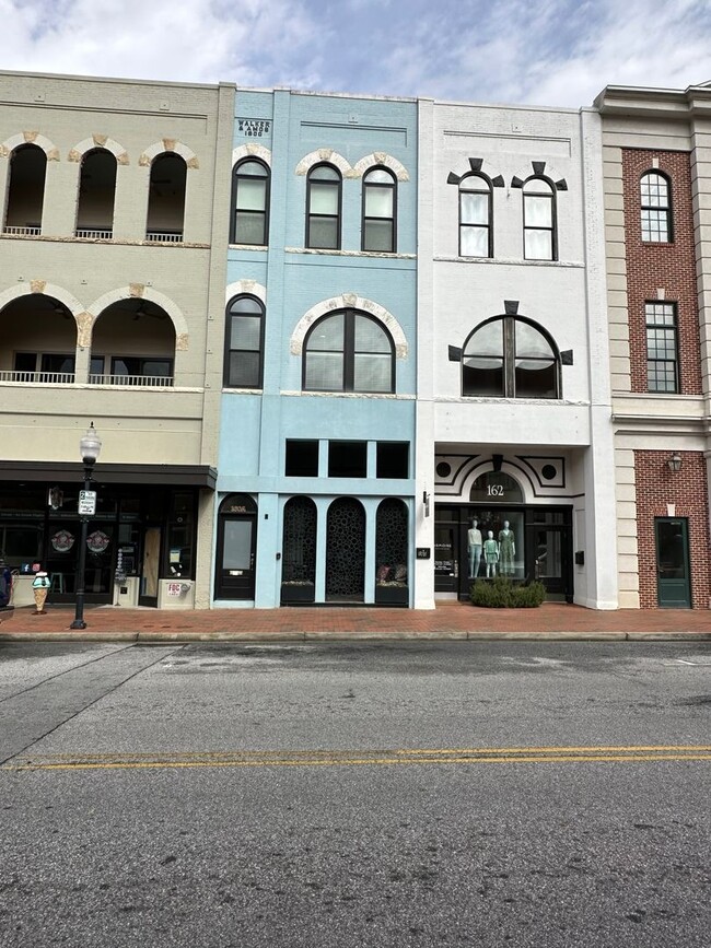 160A E Main St in Spartanburg, SC - Building Photo - Building Photo