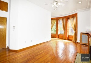 325 West 88th Street in New York, NY - Building Photo