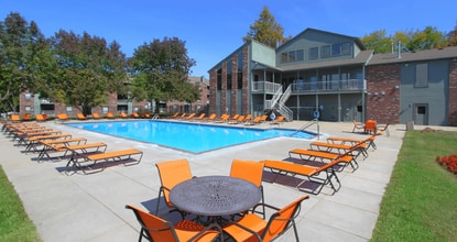 LionsHead Apartments in Omaha, NE - Building Photo - Building Photo