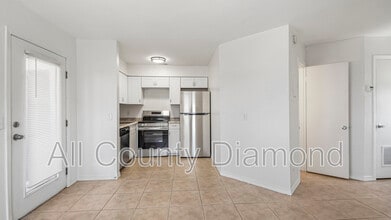 4114 Holiday Dr in Panama City Beach, FL - Building Photo - Building Photo