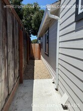 727 2nd St in Pacific Grove, CA - Foto de edificio - Building Photo
