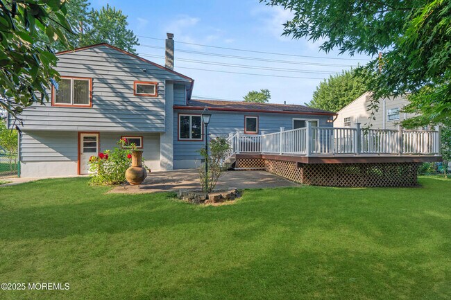 1120 Darlene Ave in Ocean Township, NJ - Foto de edificio - Building Photo