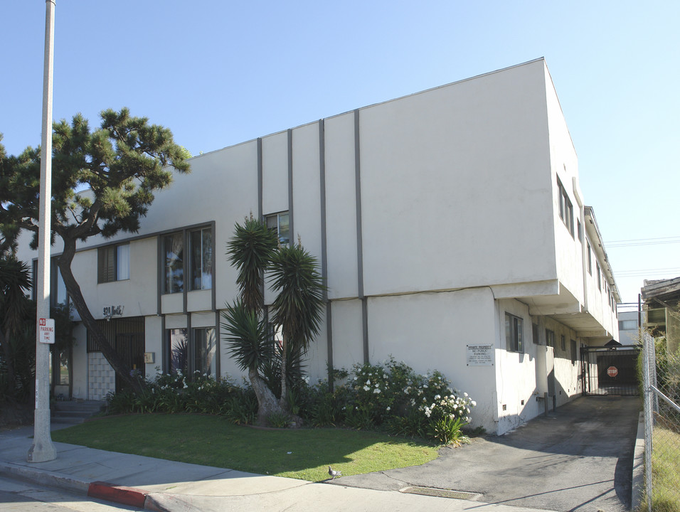 920 N Garfield Ave in Alhambra, CA - Foto de edificio