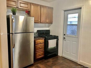 1820 Roosevelt St in Hollywood, FL - Building Photo - Building Photo