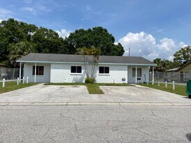5803 8th Street Ct E, Unit 5801 8th st ct E in Bradenton, FL - Building Photo