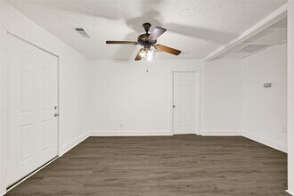 969 Wakefield Dr in Houston, TX - Building Photo - Building Photo