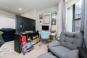 209 W Newton St, Unit 2 in Boston, MA - Building Photo - Building Photo