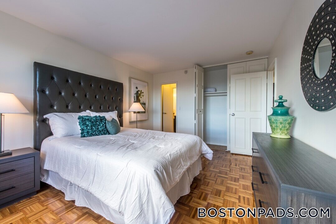185 Freeman St in Brookline, MA - Building Photo