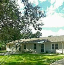 2054 Lambertson Ln in Salina, KS - Building Photo - Building Photo