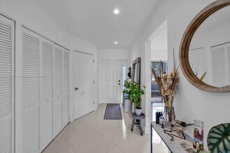 10731 NW 14th St in Plantation, FL - Building Photo - Building Photo