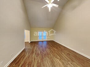 1707 Arrowhead Dr in Lebanon, TN - Foto de edificio - Building Photo