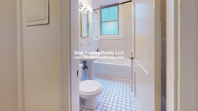 89 Trowbridge St, Unit 34 in Cambridge, MA - Building Photo - Building Photo