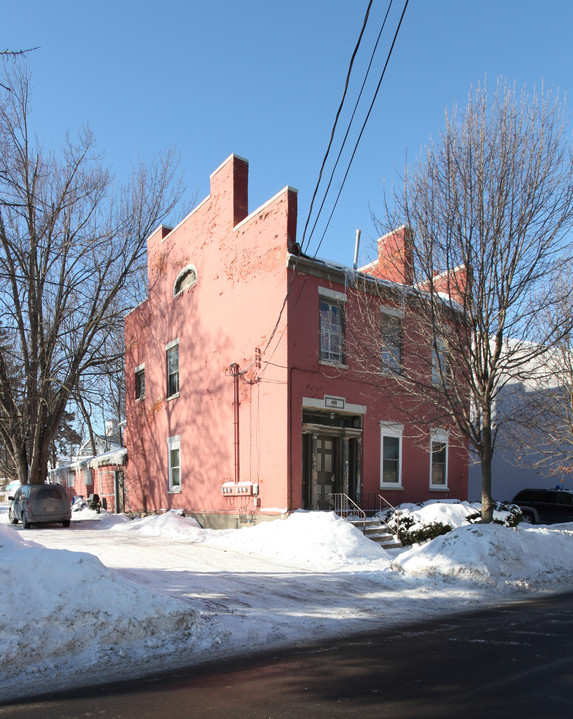 418 Canal St in Palmyra, NY - Building Photo