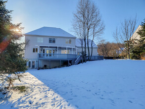 1110 Persimmon Dr in Lancaster, PA - Foto de edificio - Building Photo