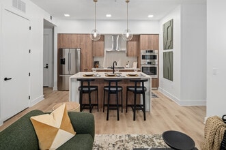 The Crescent in Fort Worth, TX - Building Photo - Interior Photo