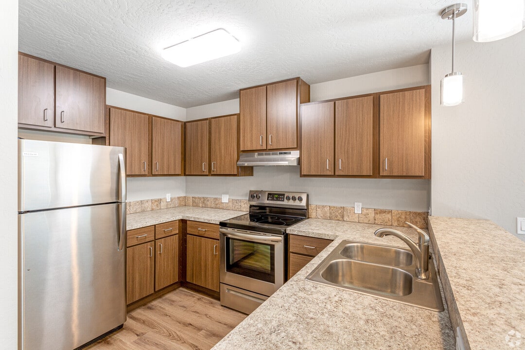 River Park & River Trail in Post Falls, ID - Foto de edificio