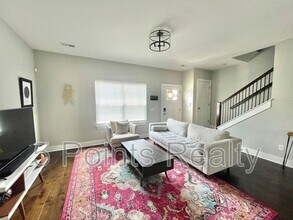 2327 Patrick Ave in Nashville, TN - Building Photo - Building Photo